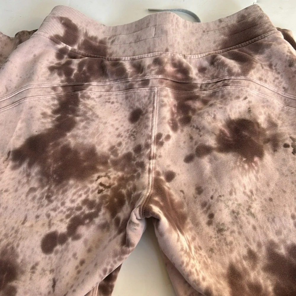 Lululemon Warm Down Jogger marble maroon pink tie dye drawstring waist pockets
